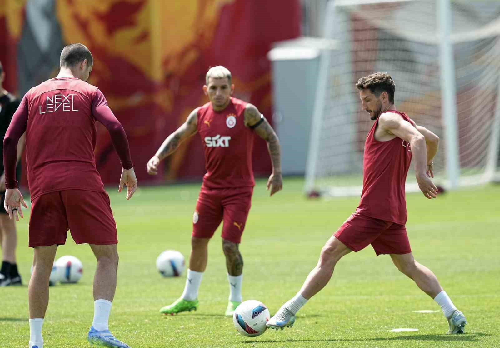 Galatasaray, Trabzonspor maçı hazırlıklarını tamamladı
