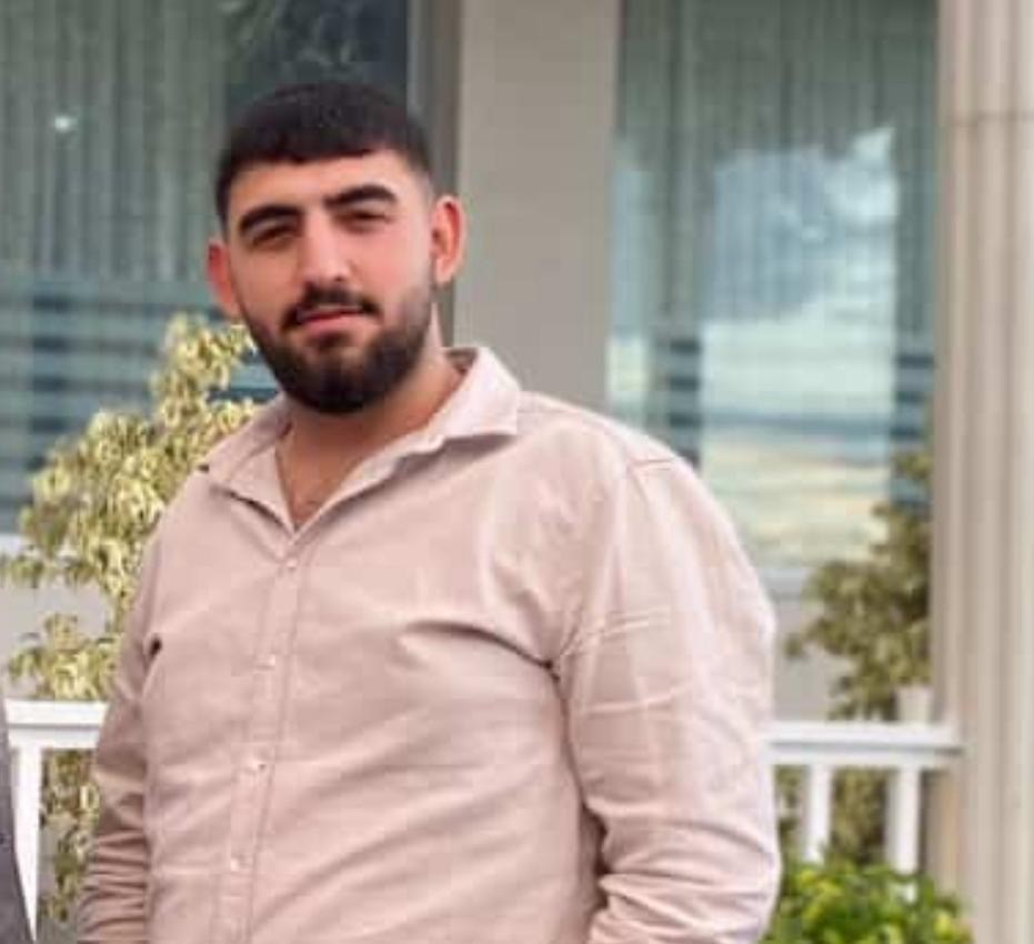 Trafik kazasında ölen genç, davul zurna eşliğinde toprağa verildi
