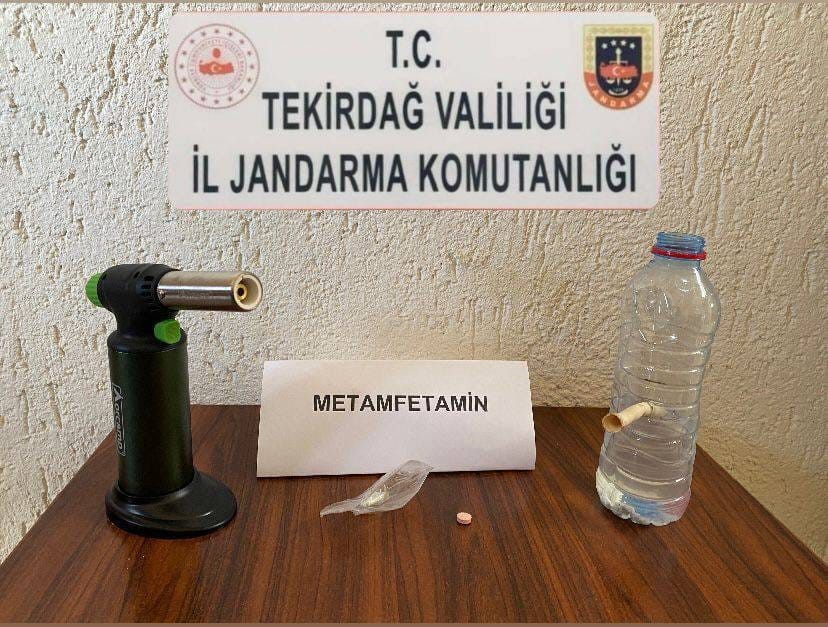 Tekirdağ’da jandarmadan üç ayrı adrese uyuşturucu operasyonu
