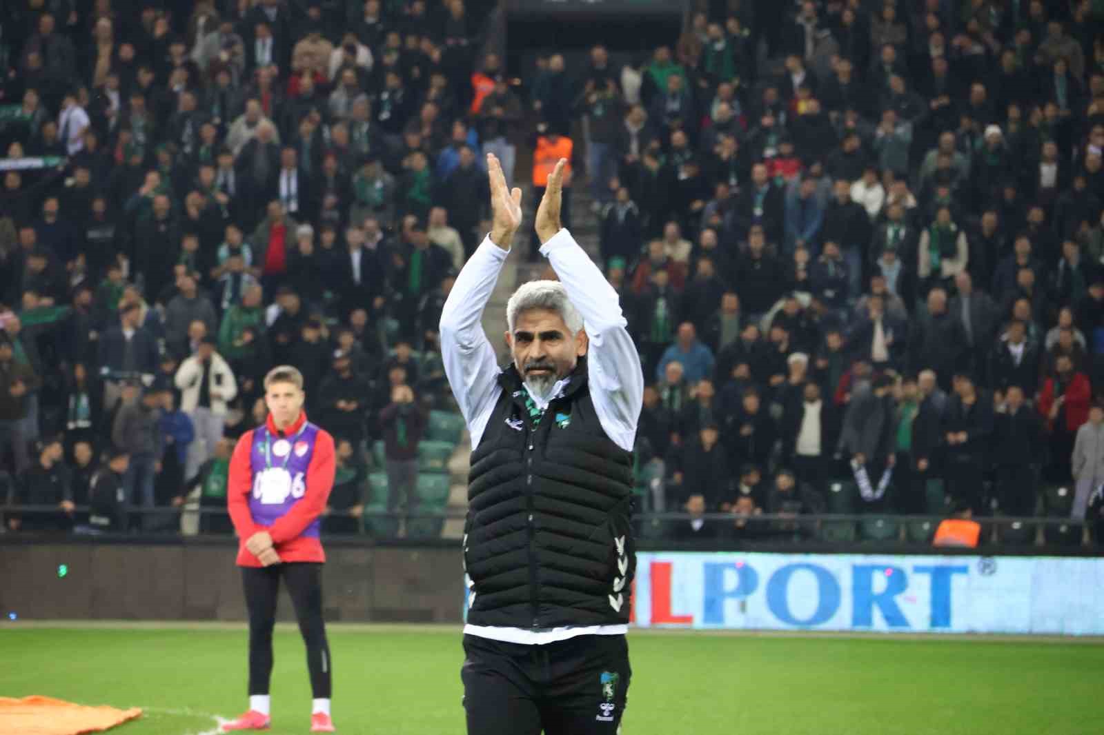 İsmet Taşdemir veda etti, taraftara değinmedi

