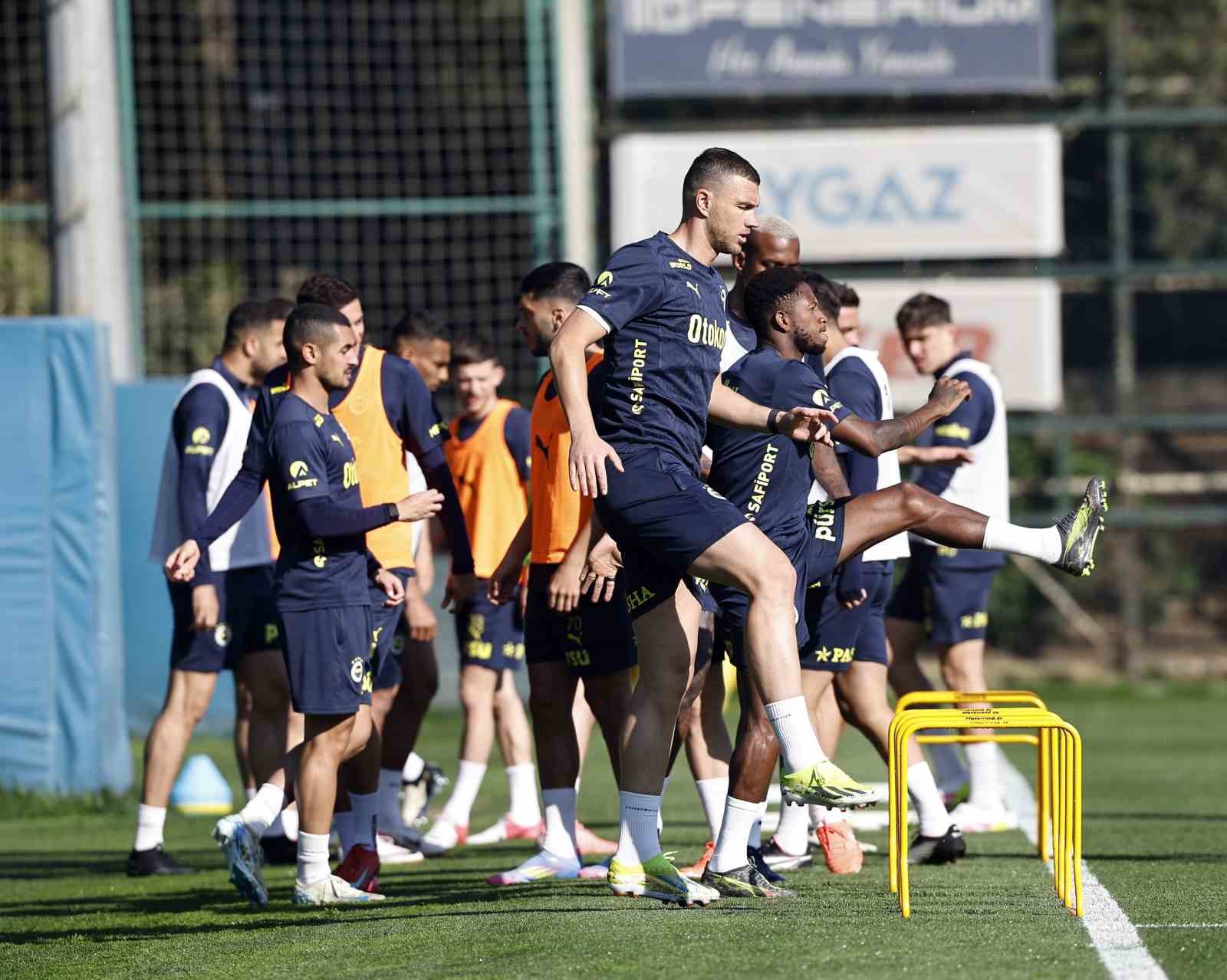 Fenerbahçe, Eyüpspor maçı hazırlıklarına başladı
