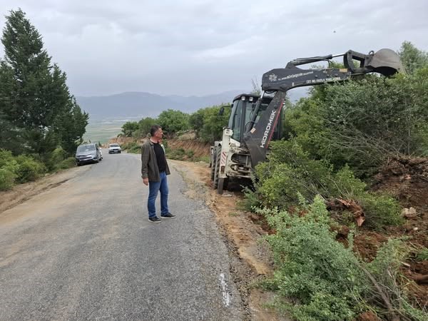Yenipazar’da yol genişletme çalışmaları sürüyor
?v=1