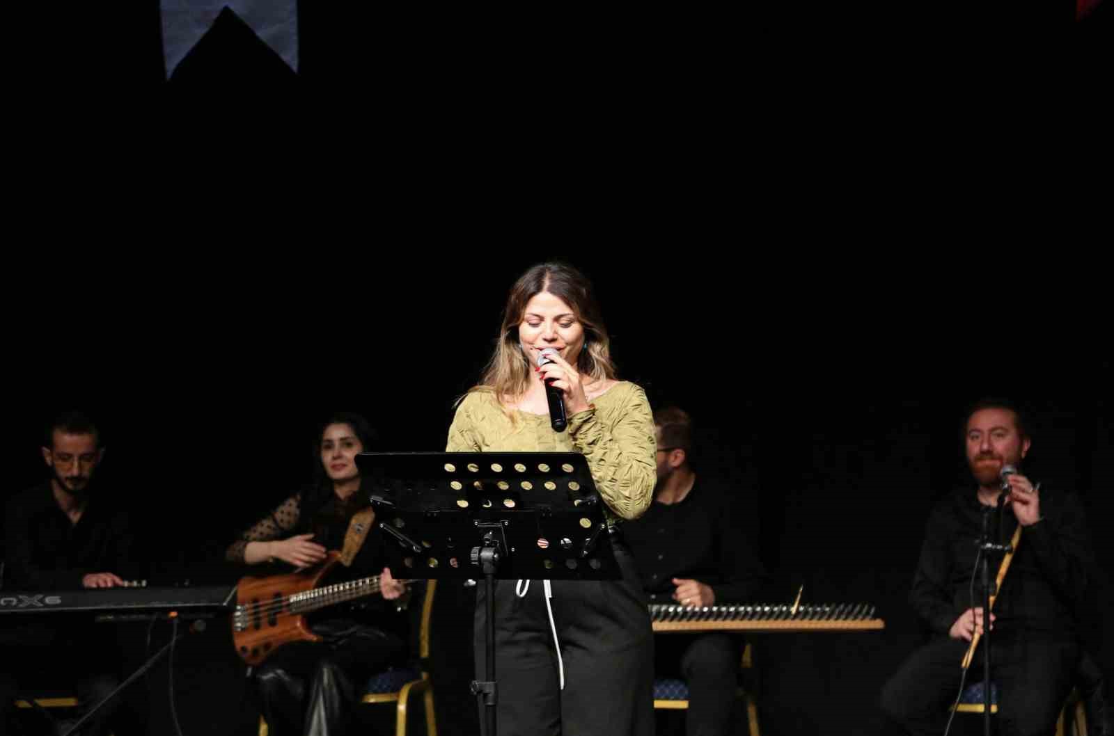 Van Büyükşehir Belediyesinden engellilere özel konser
?v=1