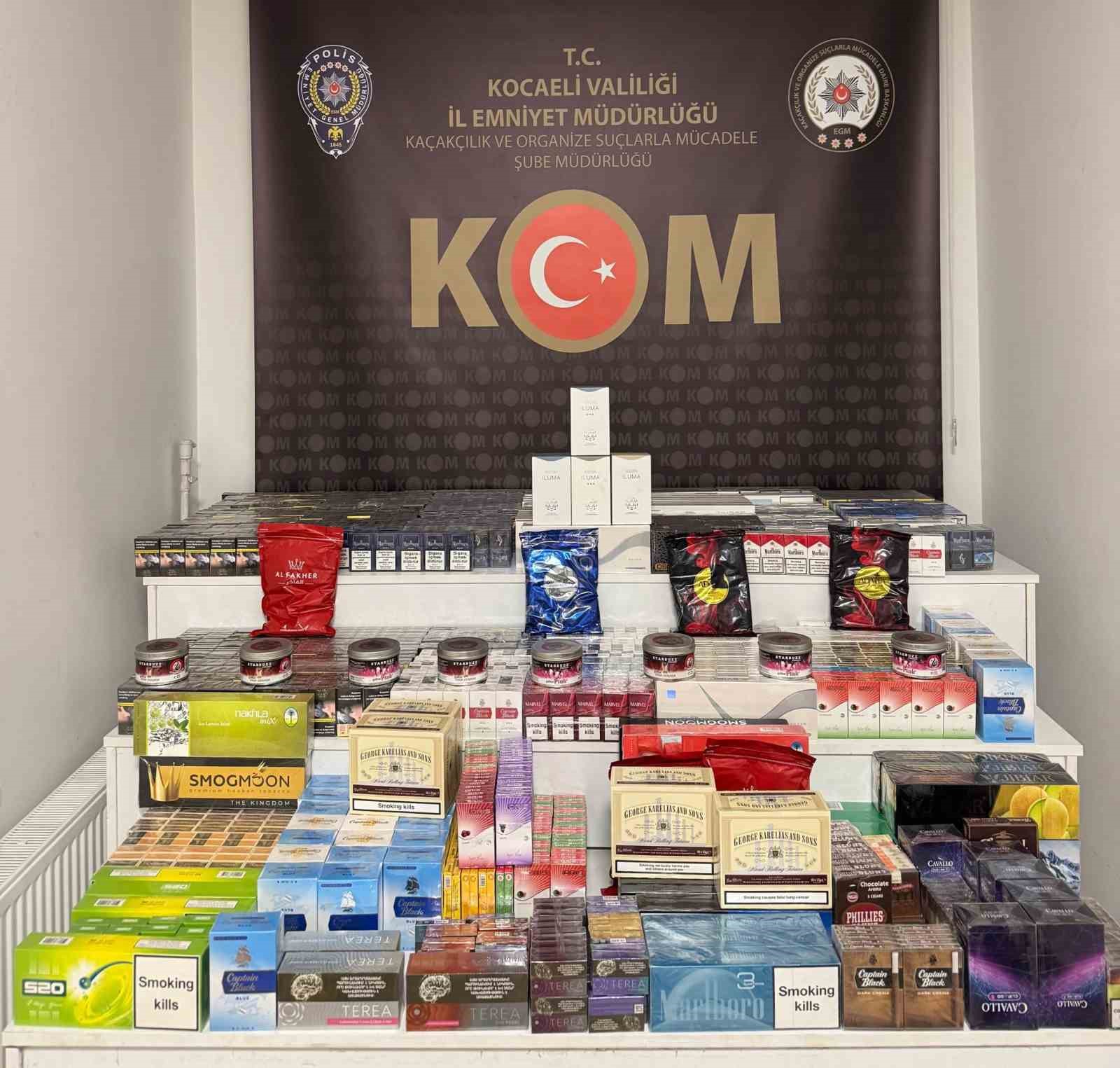 TEM’de durdurulan araçta kaçak tütün ve çay ele geçirildi
?v=1