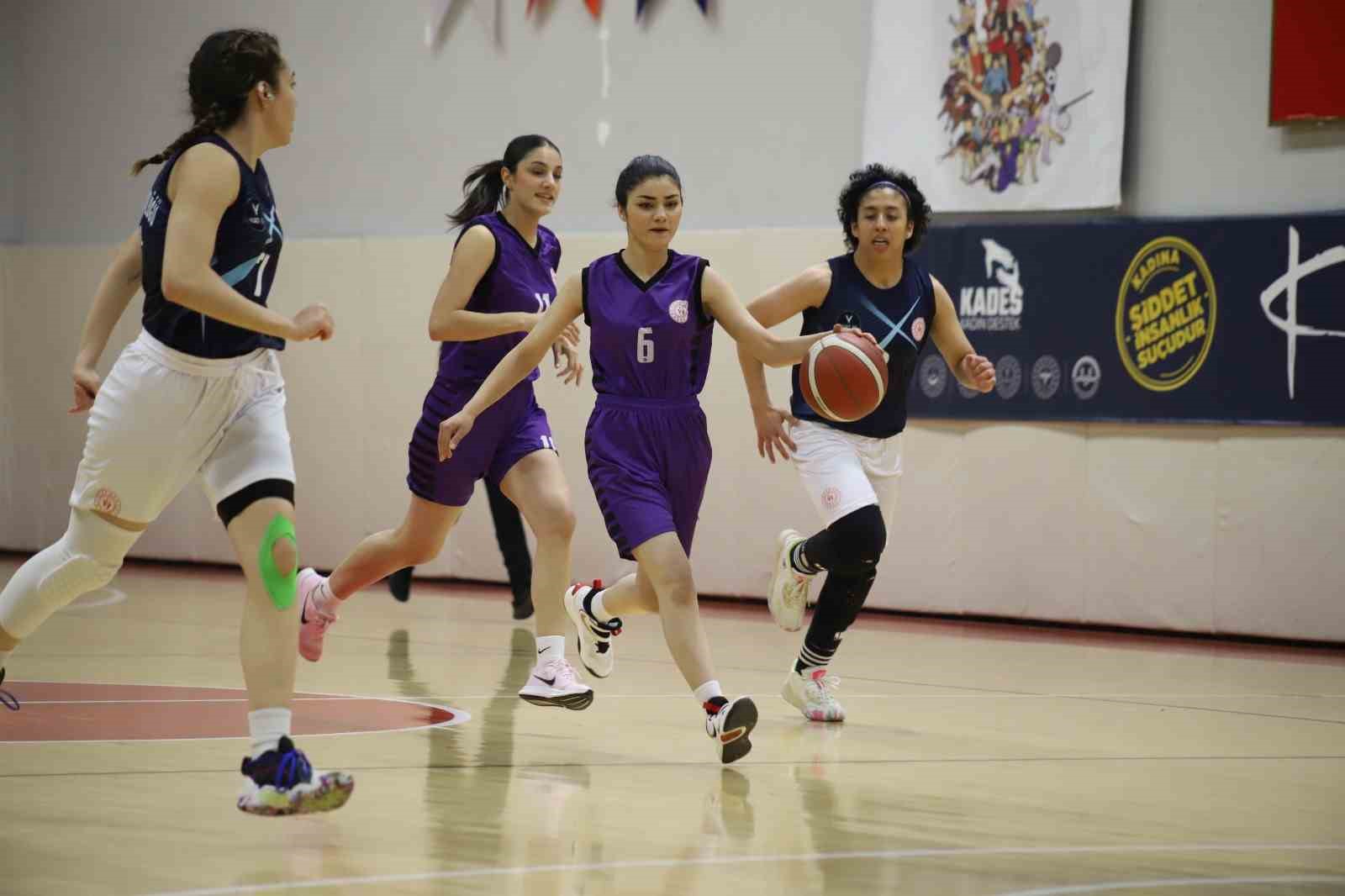 KYGM Kızlar Türkiye Basketbol Şampiyonası Karabük’te başladı
?v=1
