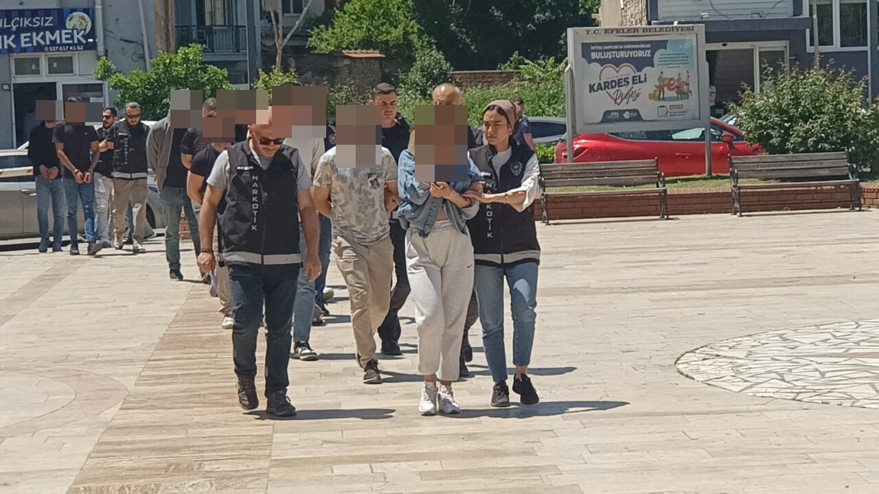 Aydın’da uyuşturucu operasyonu: 9 şüpheli yakalandı
?v=1