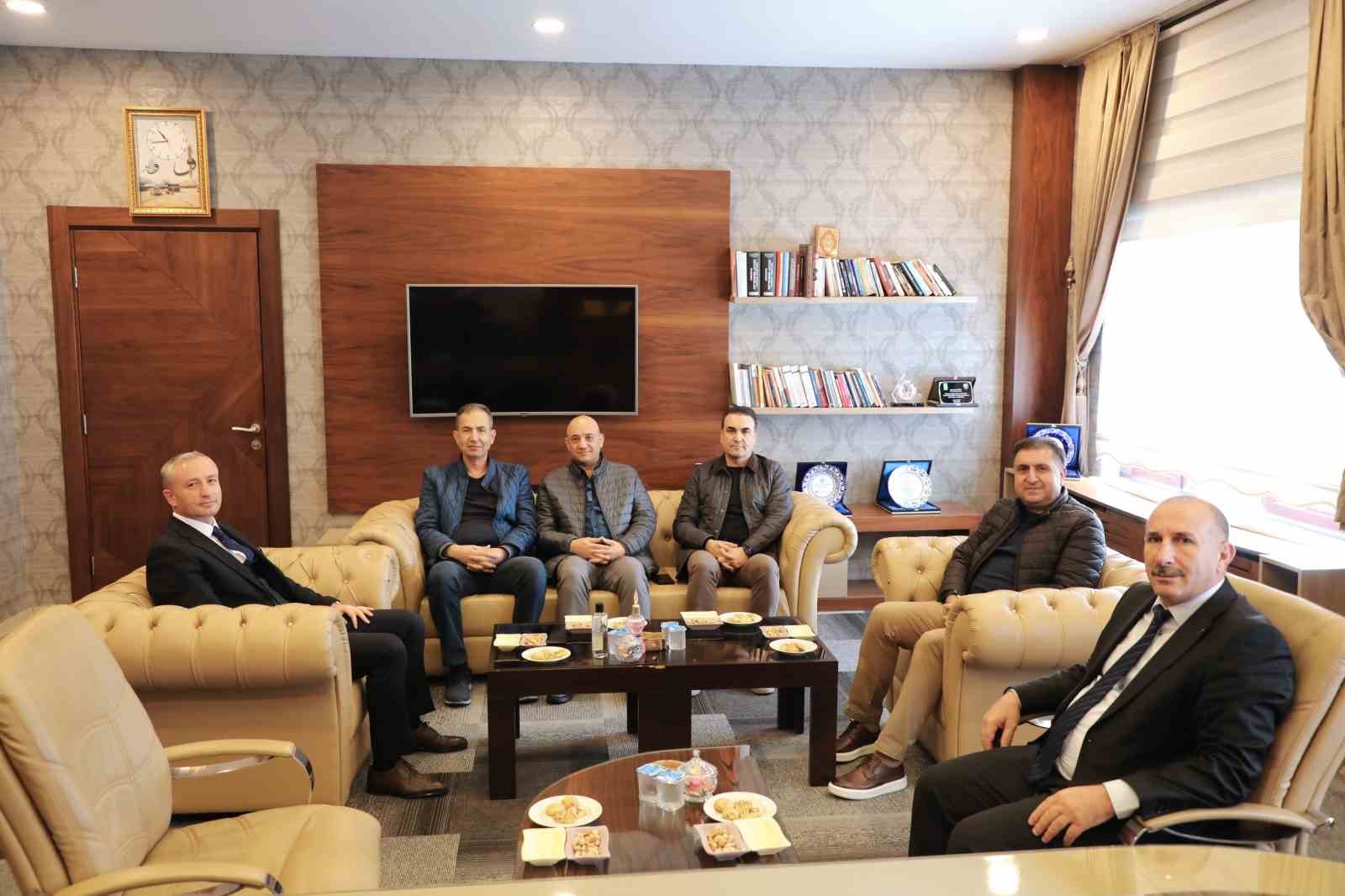 İstanbul İl Milli Eğitim Müdürü Yentür’den Ağrı İl Milli Eğitim Müdürü Kökrek’e ziyaret
?v=1