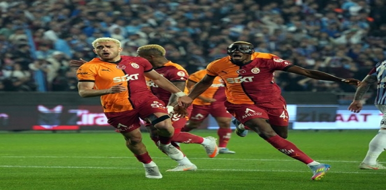 Finalin oyuncusu Victor Osimhen seçildi?v=1
