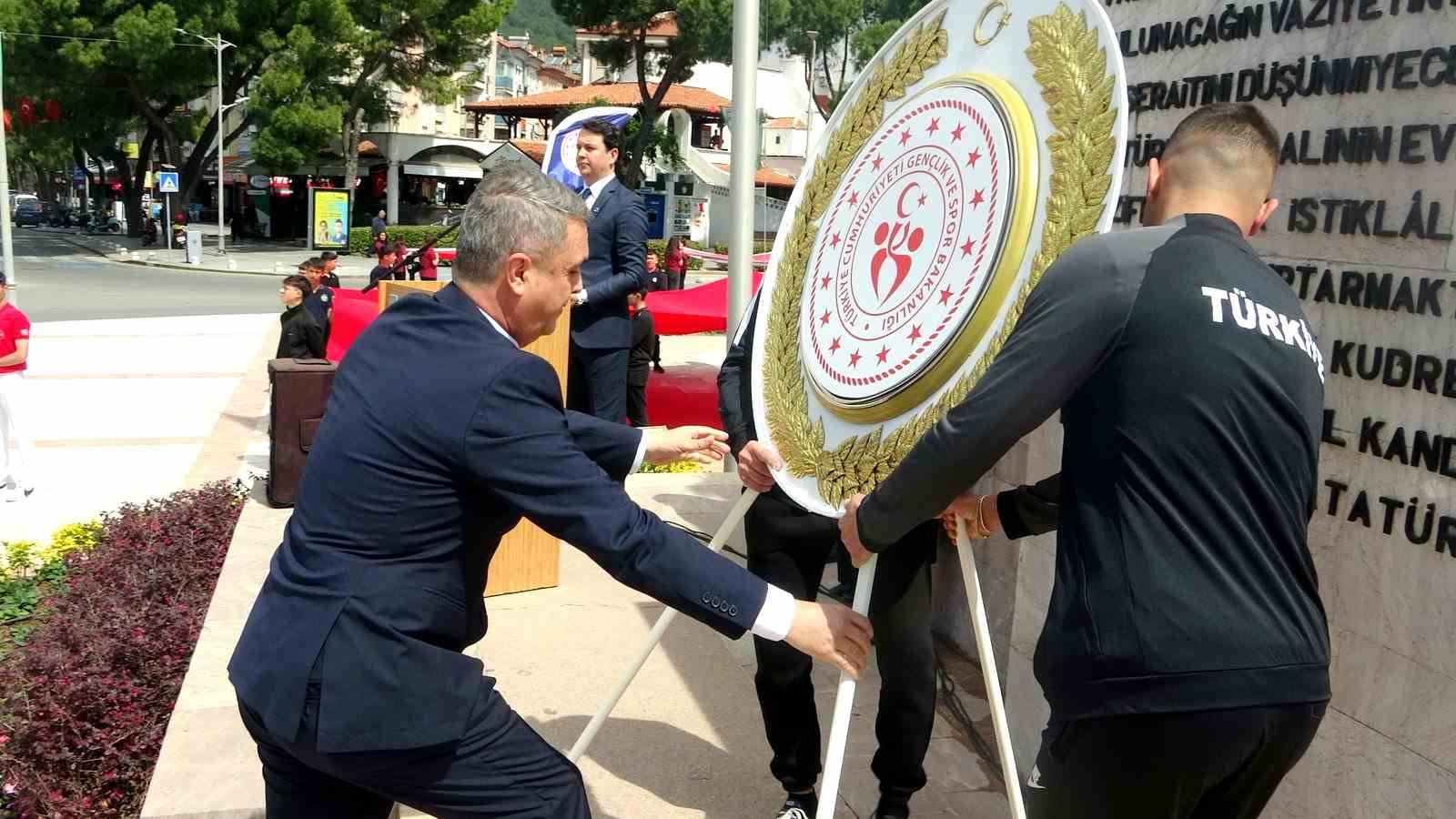 Muğla’da 19 Mayıs Haftası çelenk sunumuyla başladı
?v=1