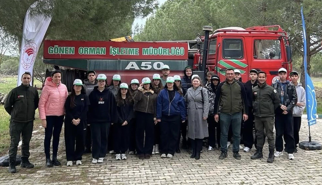 Gönen’de öğrencilere orman yangınlarına karşı farkındalık eğitimi verildi
?v=1