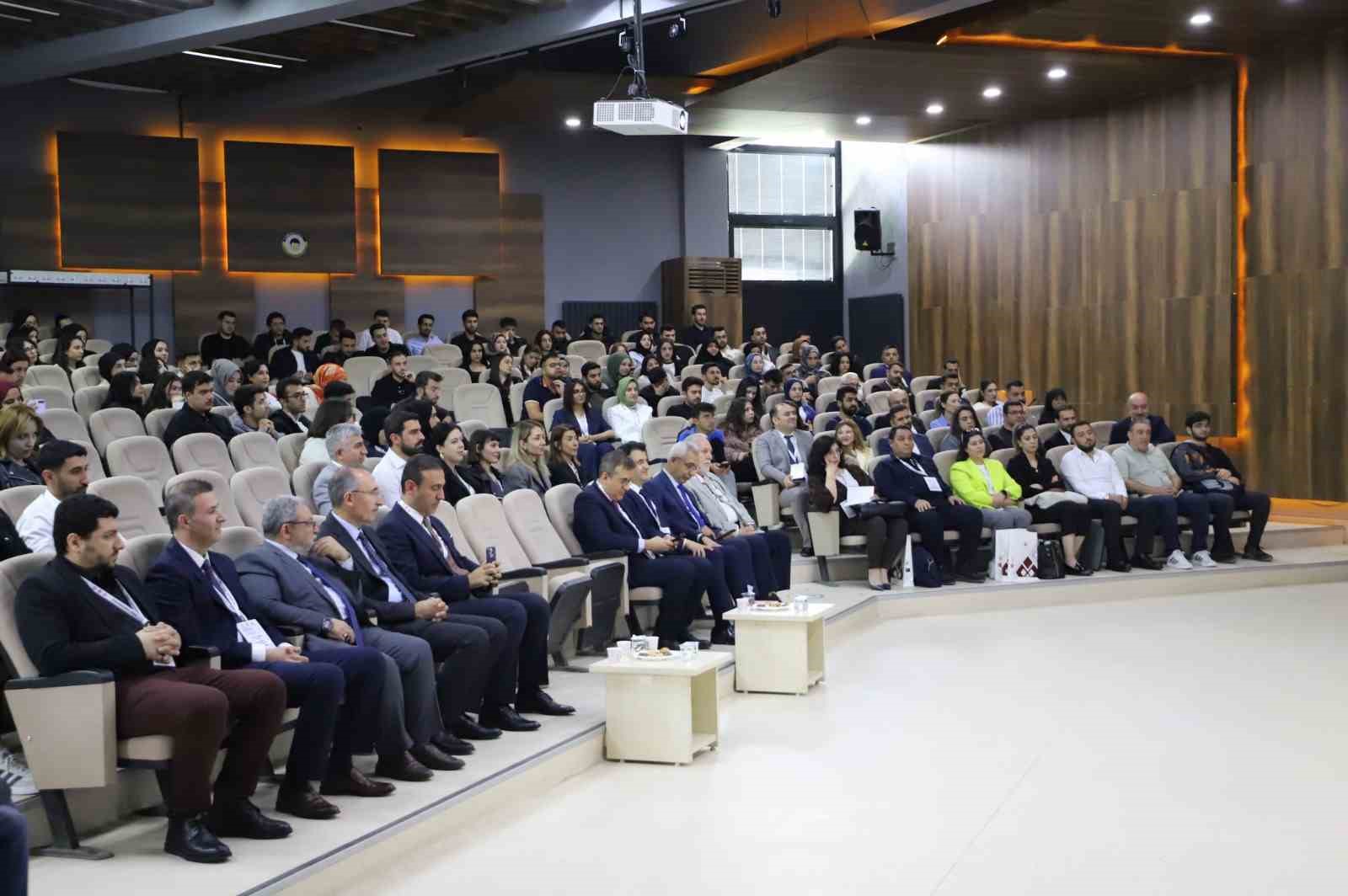 Elazığ’da Uluslararası Ekonomi Finans ve İşletme Kongresi
?v=1