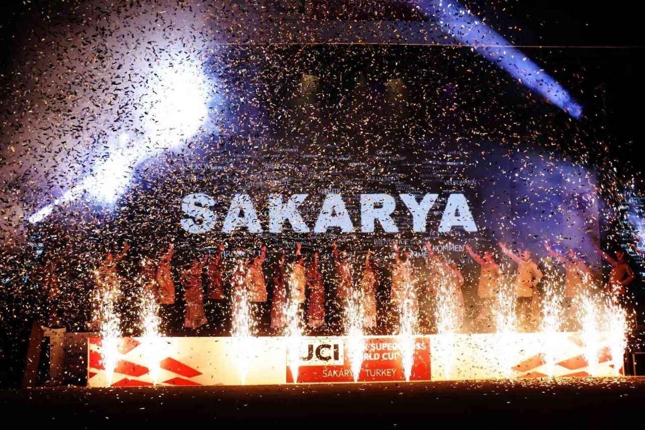 Dünyanın en iyi bisikletçileri rotasını yeniden Sakarya’ya çeviriyor
?v=1