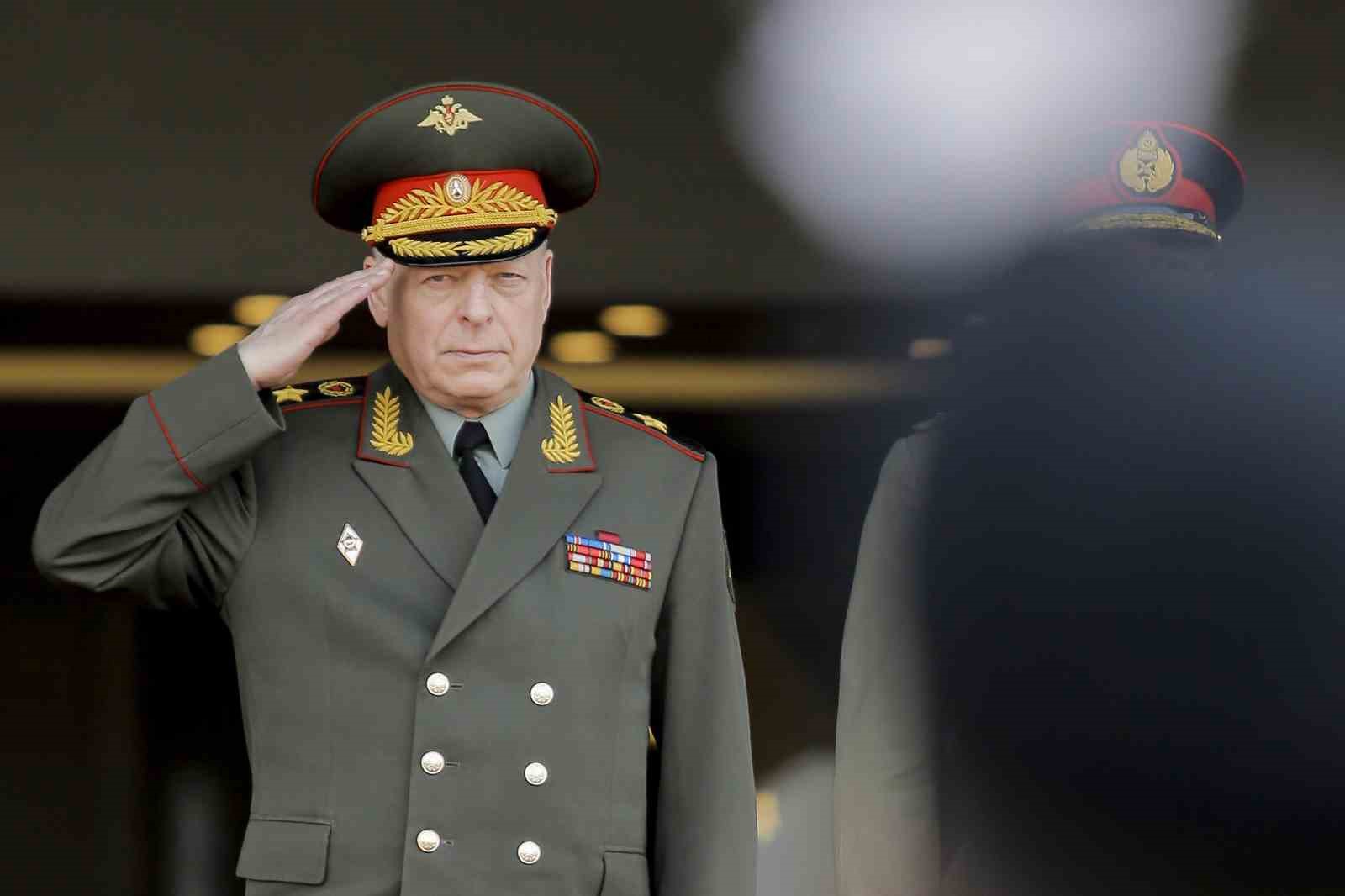 Putin, Kara Kuvvetleri Komutanı Salyukov’u görevden aldı
?v=1