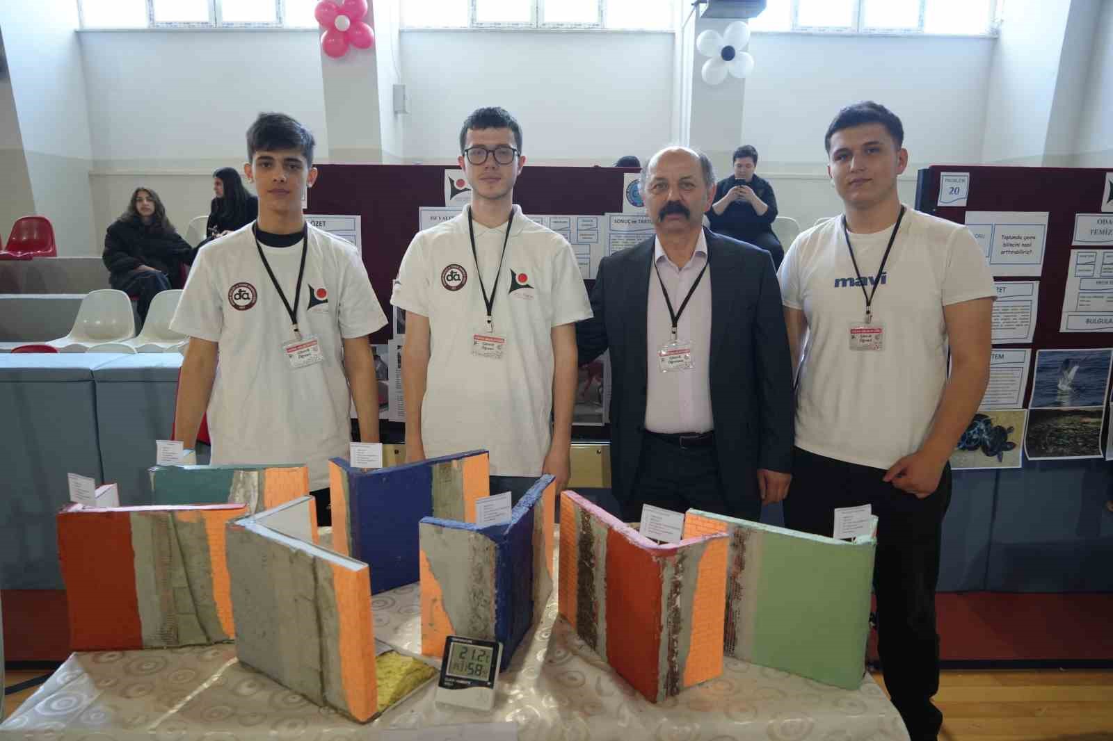 Koyun yünü, keçi kılı ve çam ağacı yaprağı yalıtım malzemesi oldu
?v=1