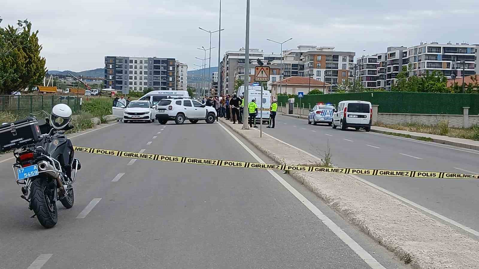 Boşanma aşamasındaki eşini kafasından silahla vurarak öldürdü
?v=1