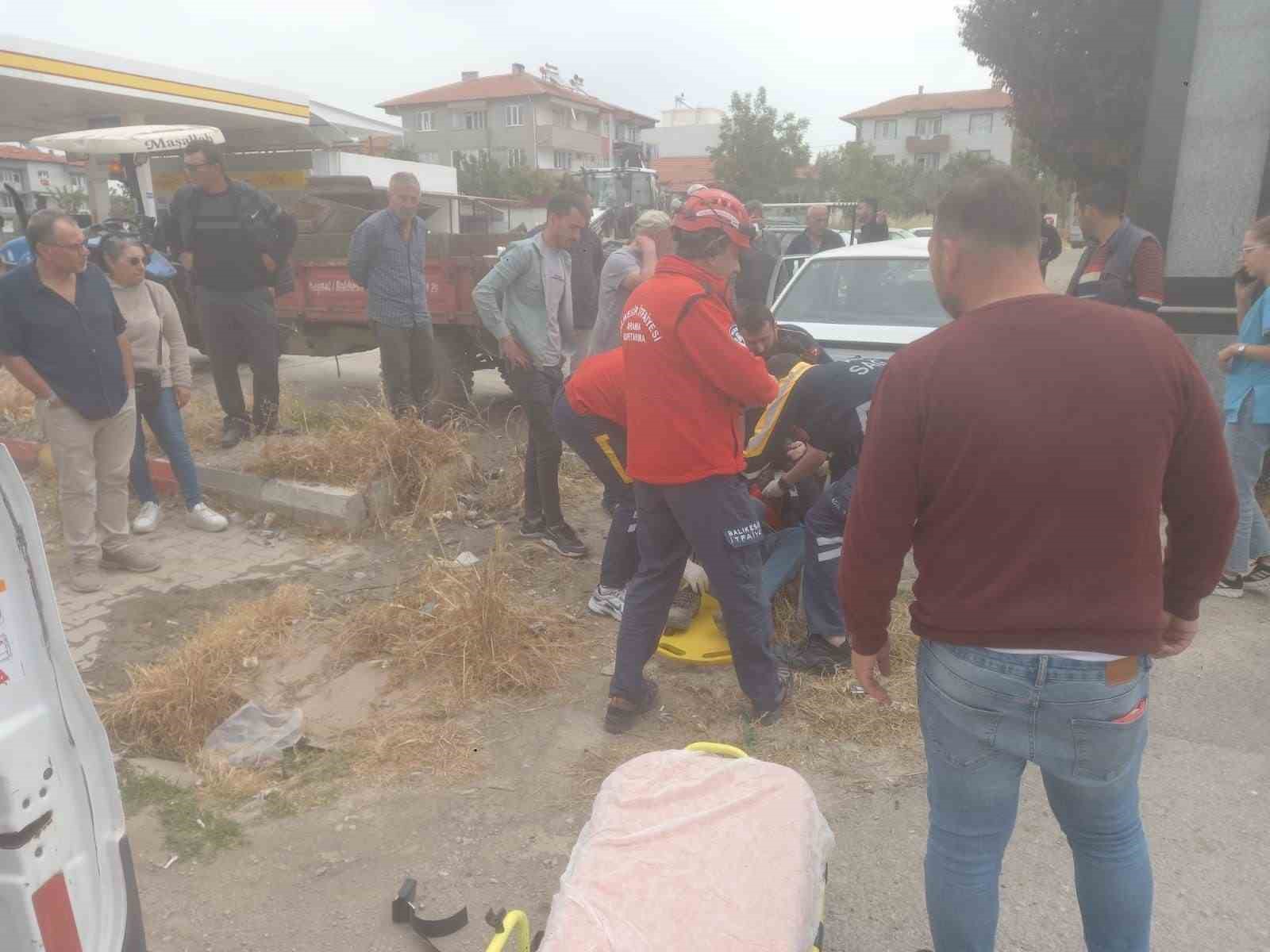 Balıkesir’de çift taraflı trafik kazası: 2 yaralı
?v=1