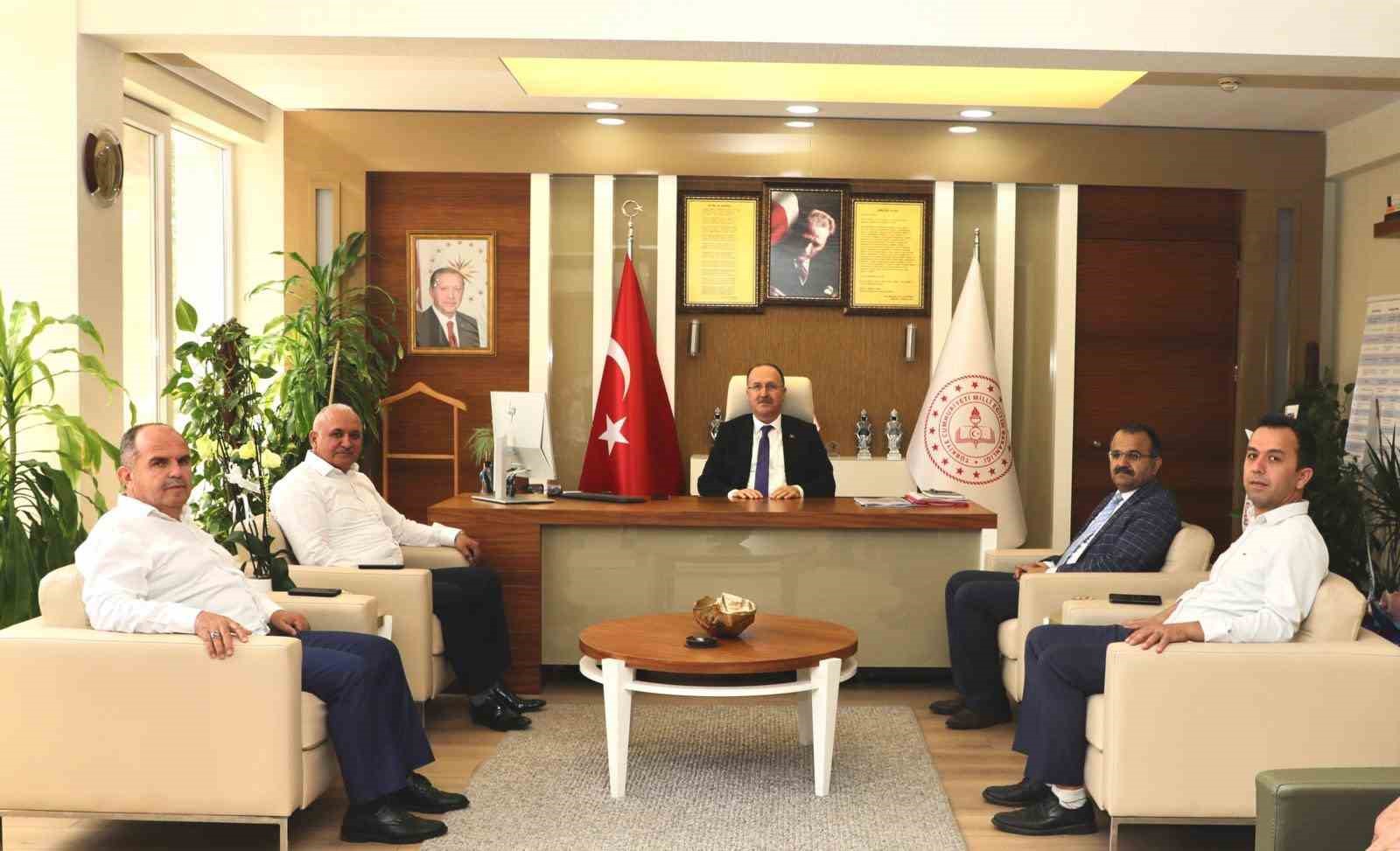 Antalya İl Milli Eğitim Müdürü Eriş:  Birlikte üreten, birlikte düşünen ve birlikte başaran bir maarif camiası inşa edeceğiz 
