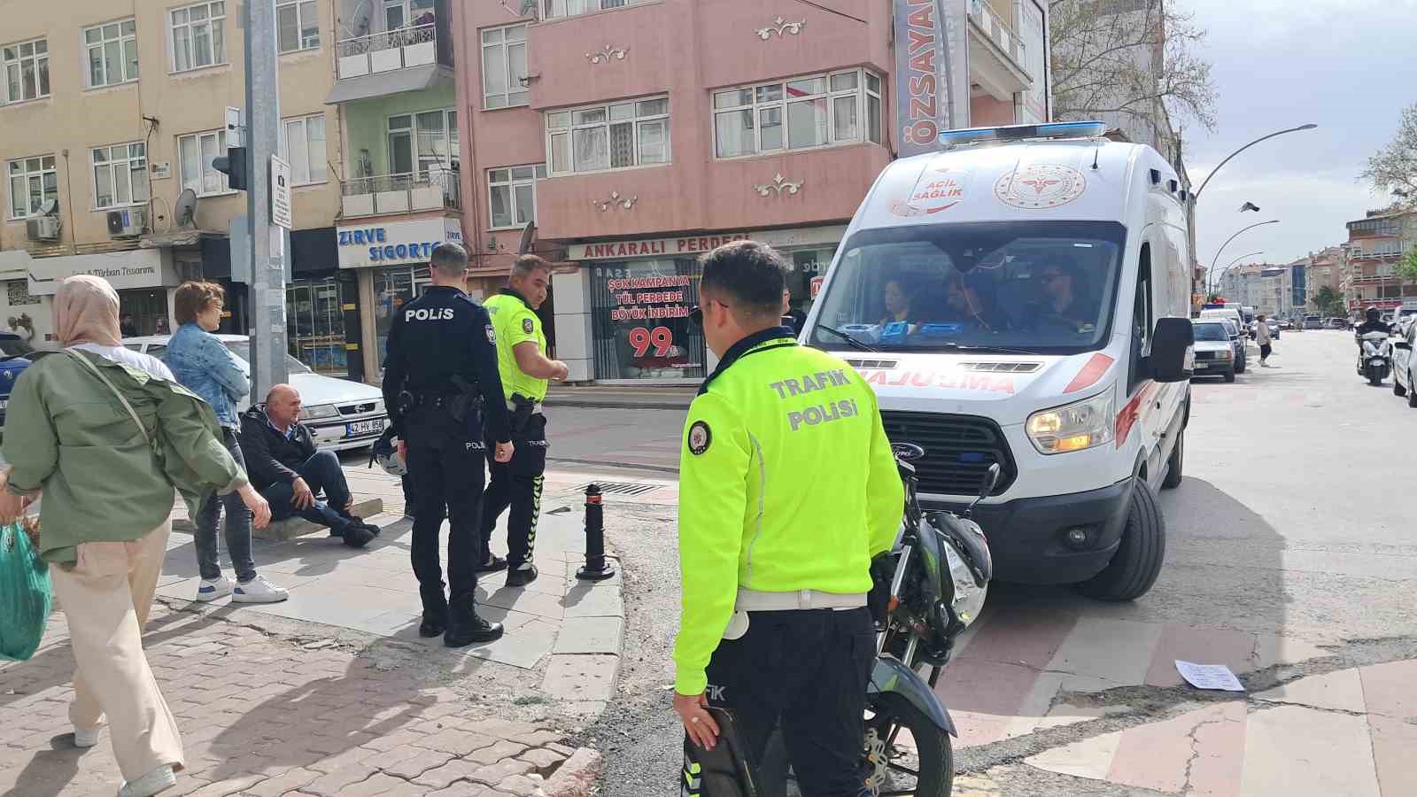 Karaman’da ciple motosiklet çarpıştı: 2 yaralı
?v=1