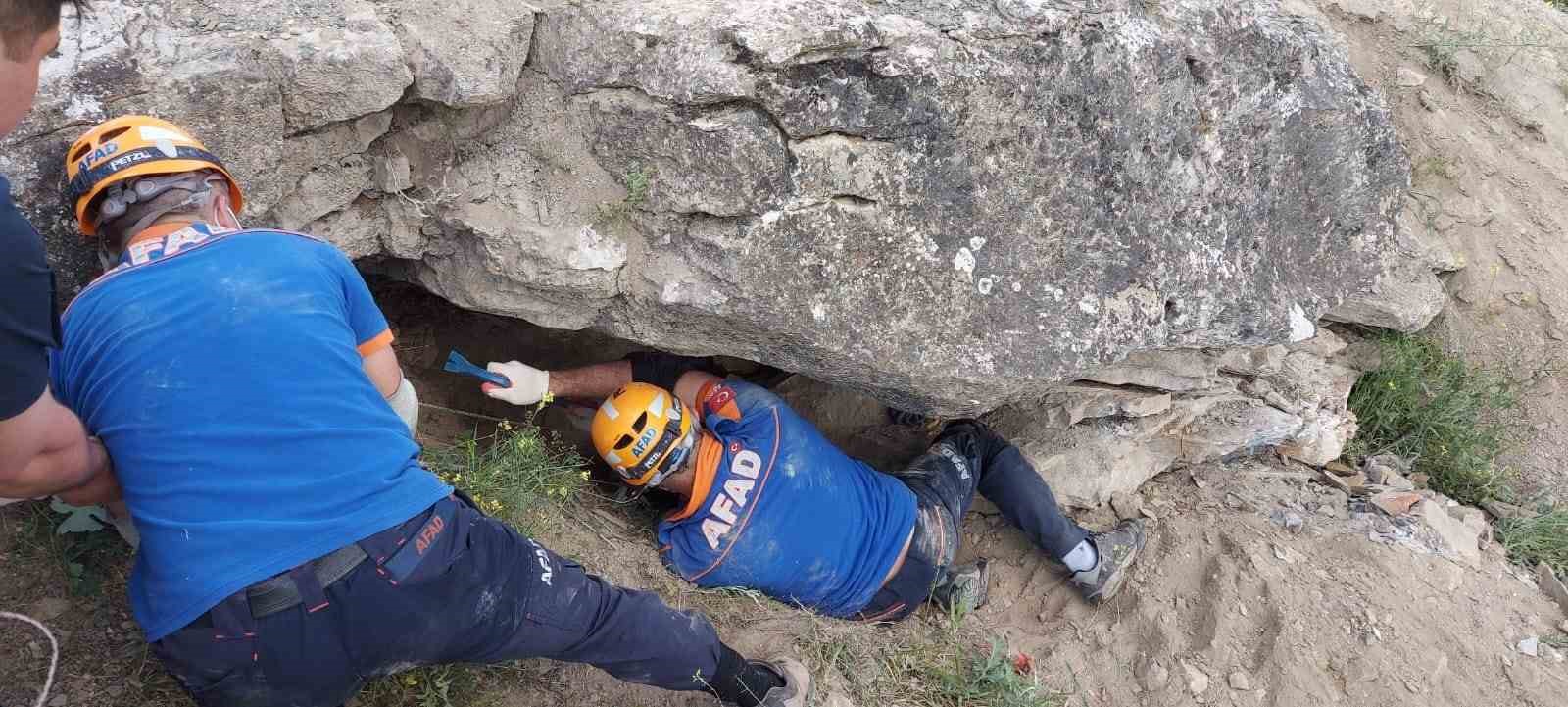 Kaçık kazı yaparken feci şekilde can verdi
?v=1