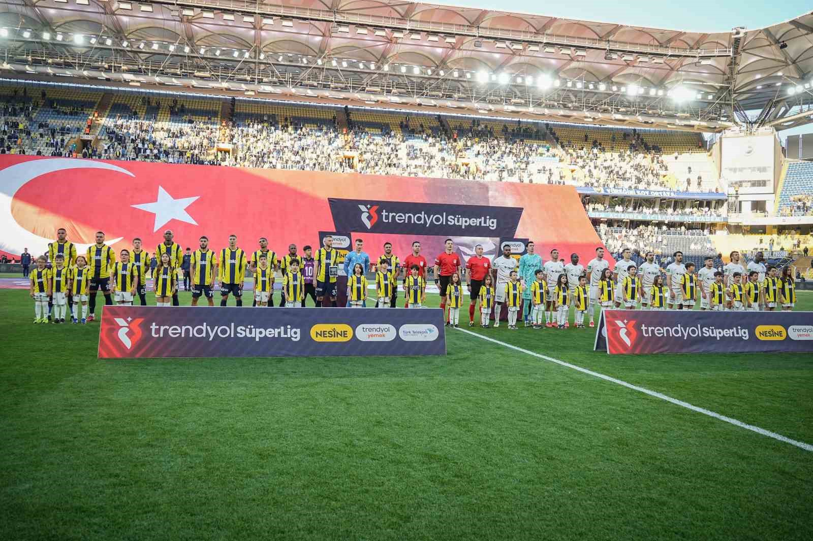 Trendyol Süper Lig: Fenerbahçe: 0 - Eyüpspor: 0 (Maç devam ediyor)
?v=1