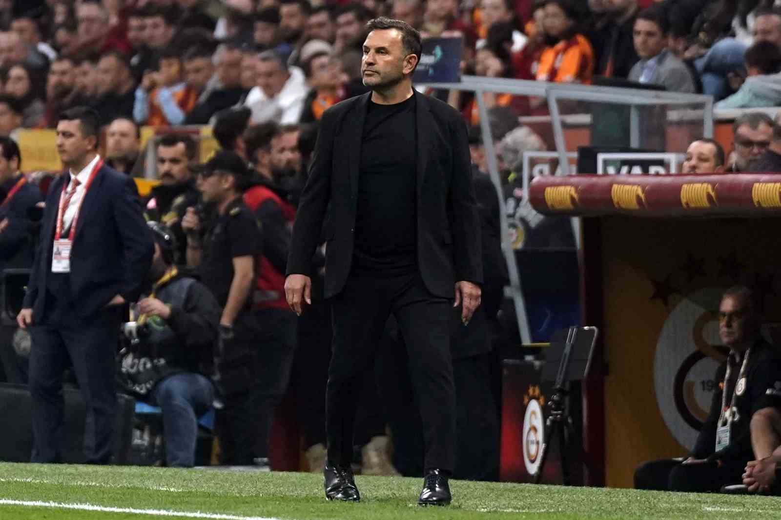 Okan Buruk, yerli teknik direktör geleneğini sürdürdü
?v=1