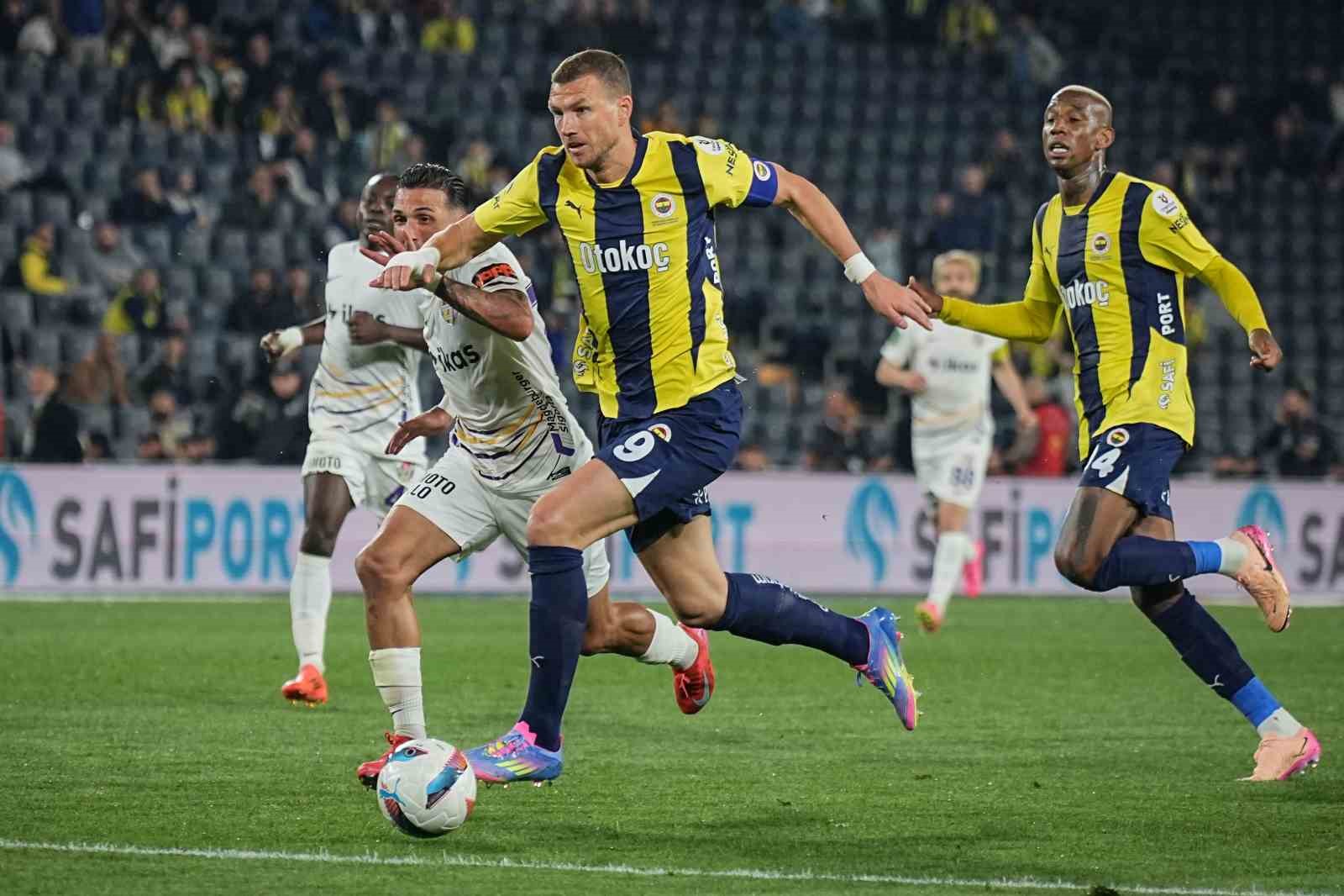 Edin Dzeko, bu sezonki 21. golünü kaydetti
?v=1