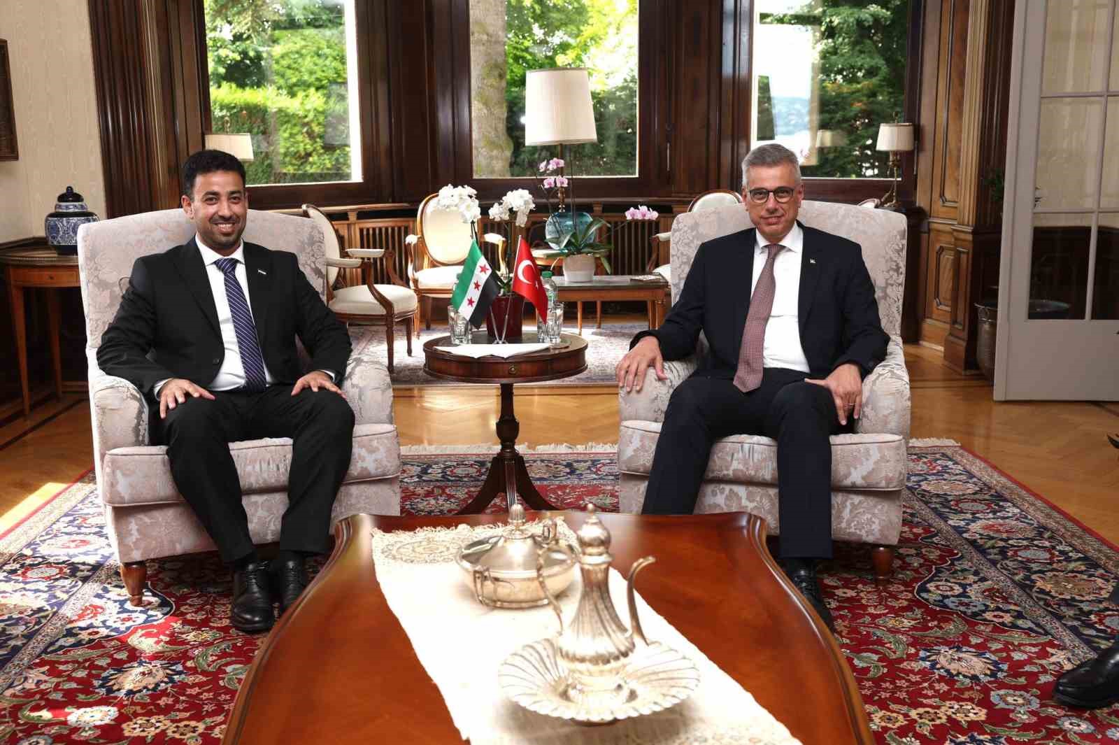 Bakan Memişoğlu:  Cenevre’de Suriye Sağlık Bakanı El-Ali ile bir araya gelerek verimli bir görüşme gerçekleştirdik 
?v=1