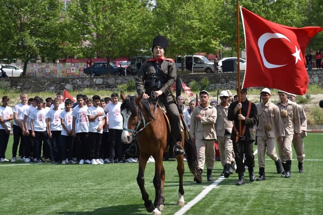 Sındırgı’da 19 Mayıs coşkusu stadyuma yaşandı
?v=1