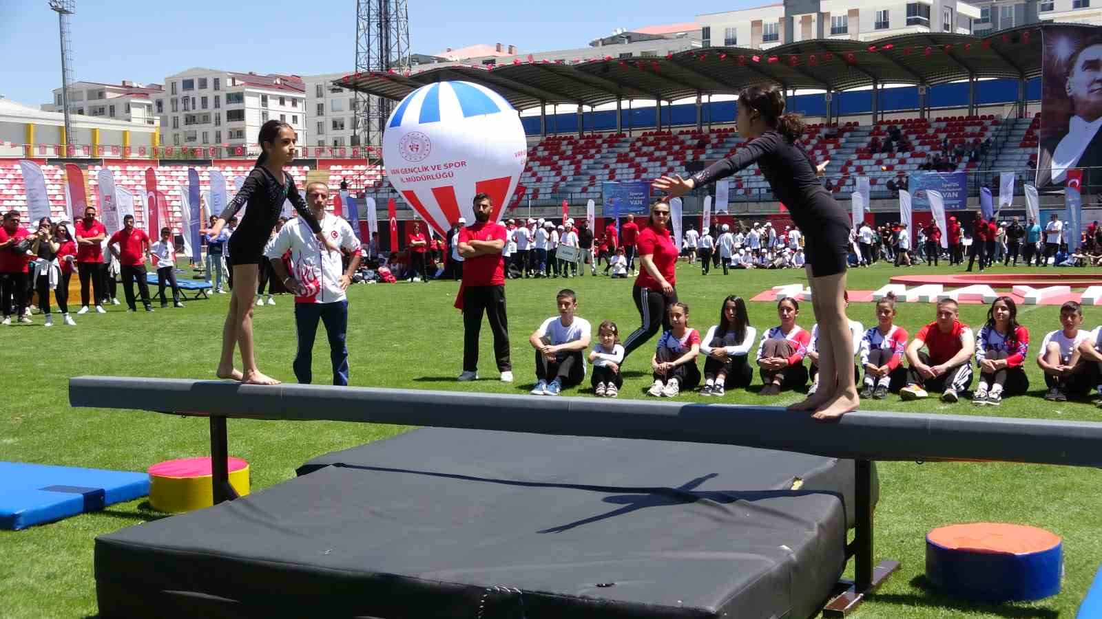 Van’da 19 Mayıs coşkuyla kutlandı
?v=1