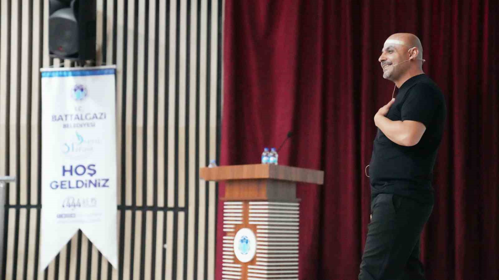 Battalgazi Belediyesi’nden gençlere sınav motivasyonu
?v=1