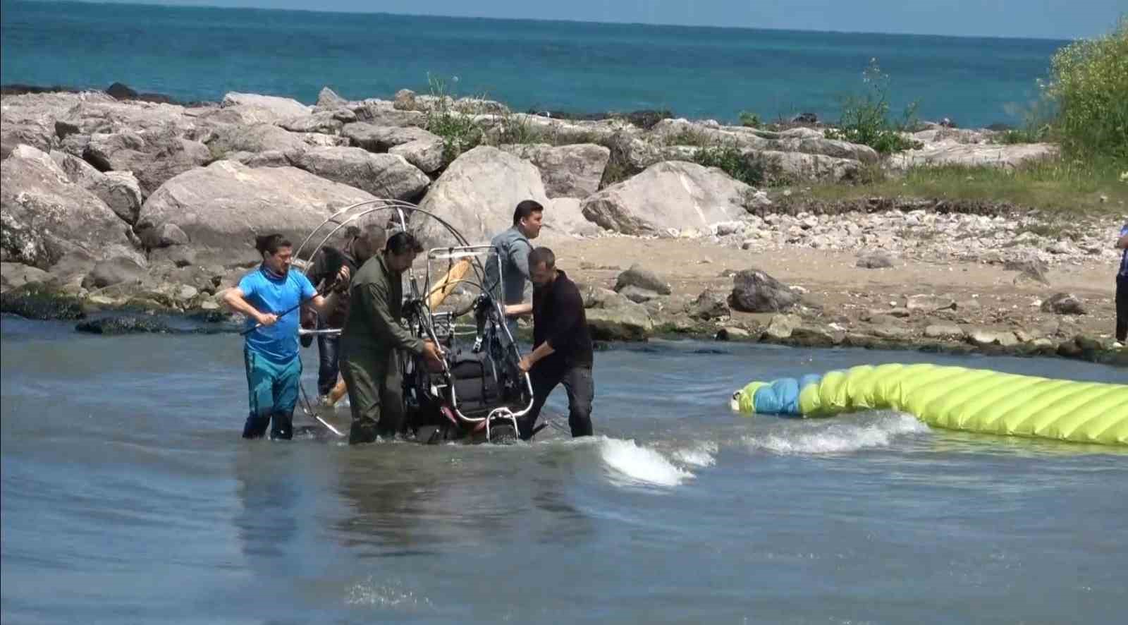 Giresun’da 19 Mayıs gösterisinde paramotor kazası: 1 yaralı
?v=1