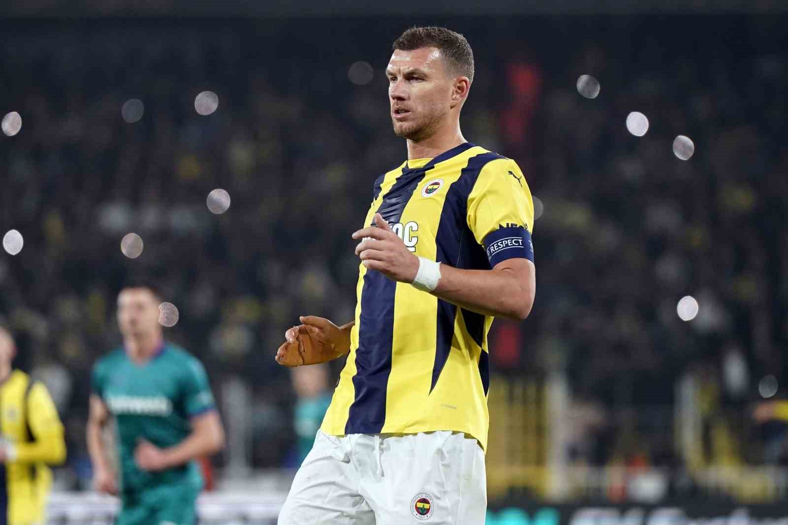 Edin Dzeko ve Hajradinovic’e milli davet
?v=1