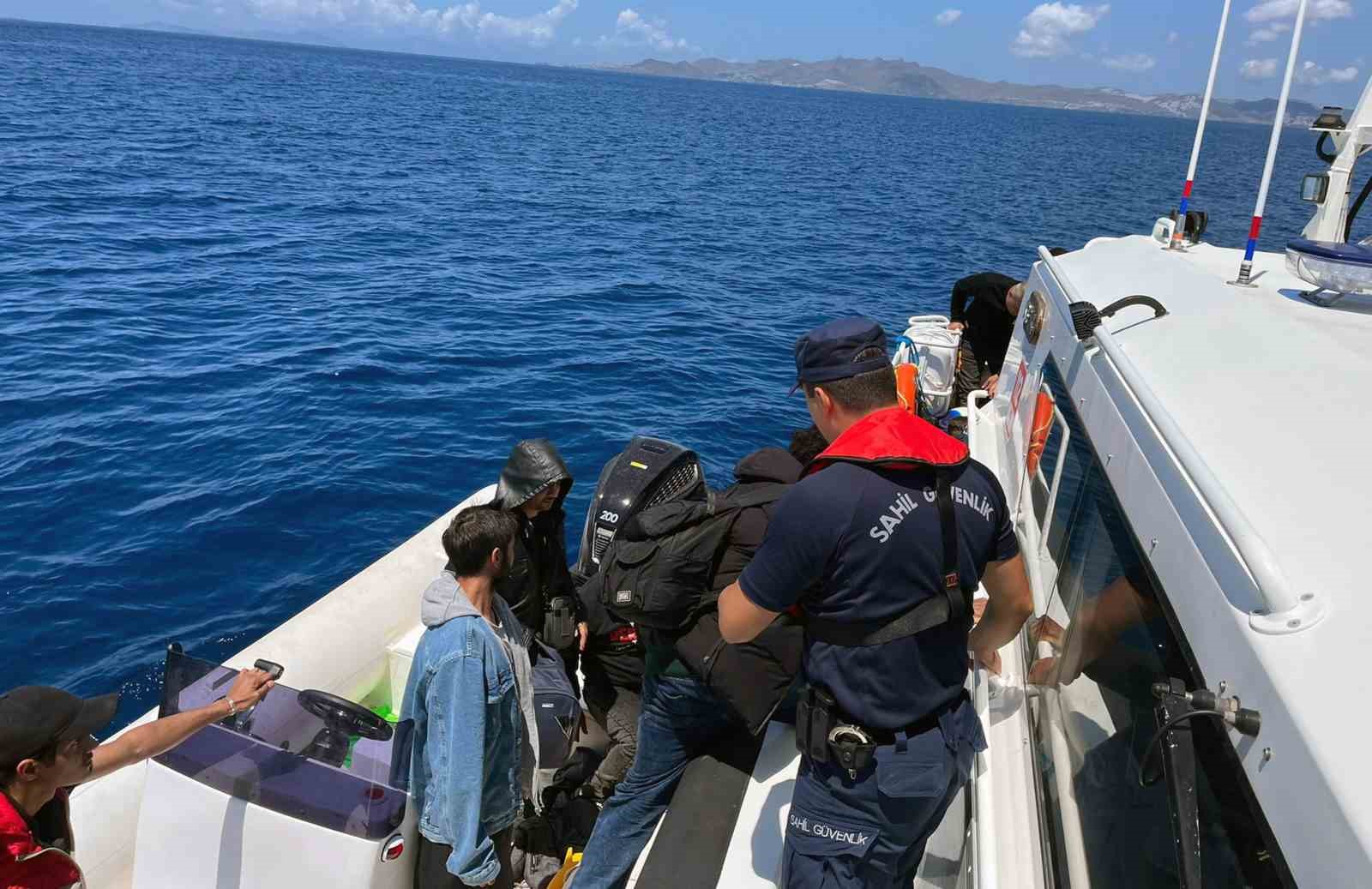 Datça’da Yunanistan’ın geri ittiği 10’u çocuk 33 düzensiz göçmen kurtarıldı
?v=1