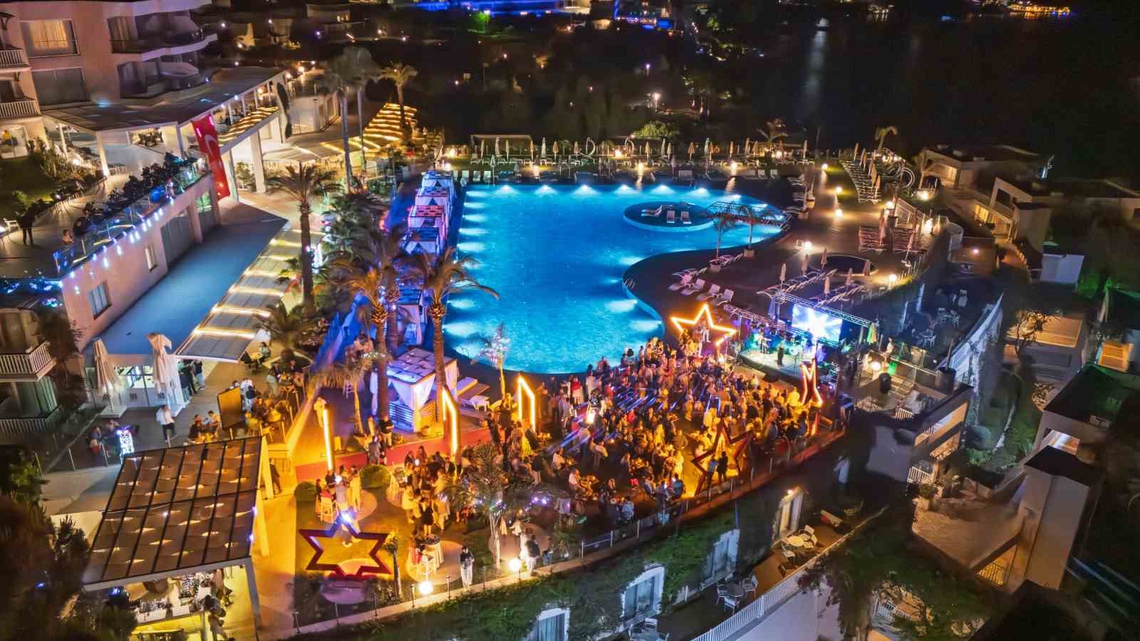 Yaz sezonu Bodrum’da görkemli geceyle başladı
?v=1