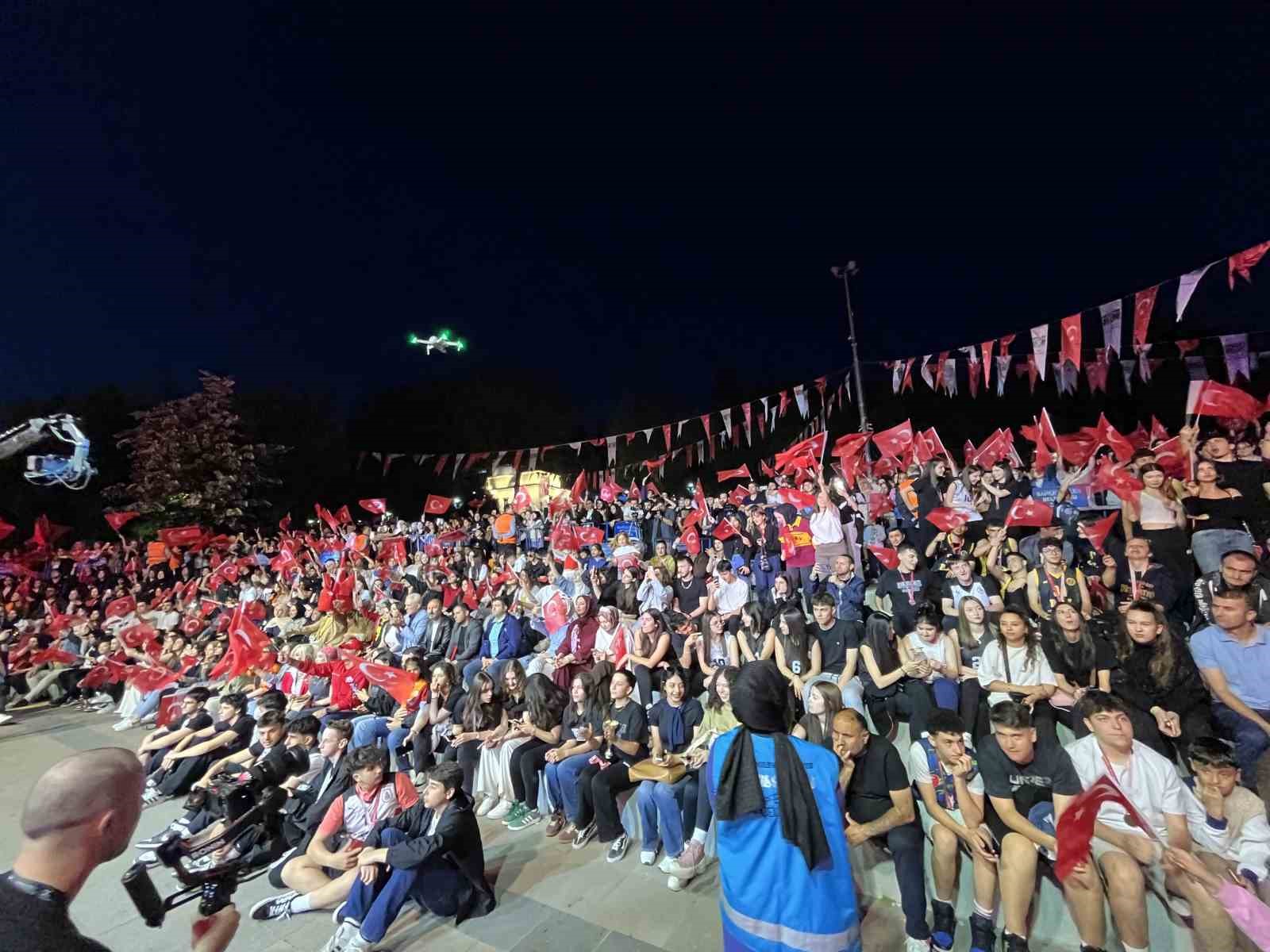 Bahçelievler’de 19 Mayıs’a özel  Gençlik Konseri  düzenlendi
?v=1
