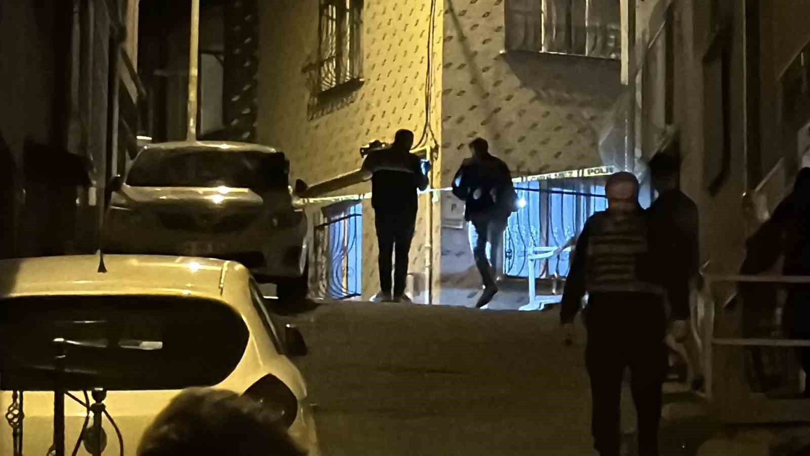 Şişli’de etrafa ve polise ateş açan saldırgan gözaltına alındı
?v=1