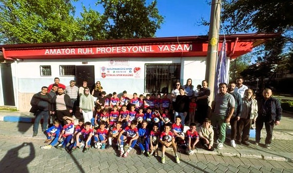 Amatör sporculardan Denizli Büyükşehir Belediyesine tahliye tepkisi
?v=1