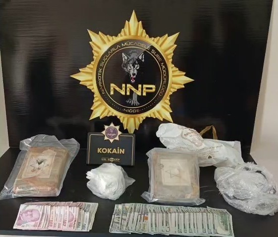 Niğde’de 2 kilo 600 gram uyuşturucu ele geçirildi
?v=1