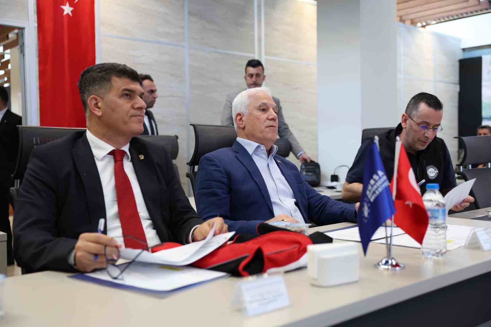 Başkan Bozbey;  Bursalıların da çalışma arkadaşlarımızın da haklarını koruyoruz 
?v=1