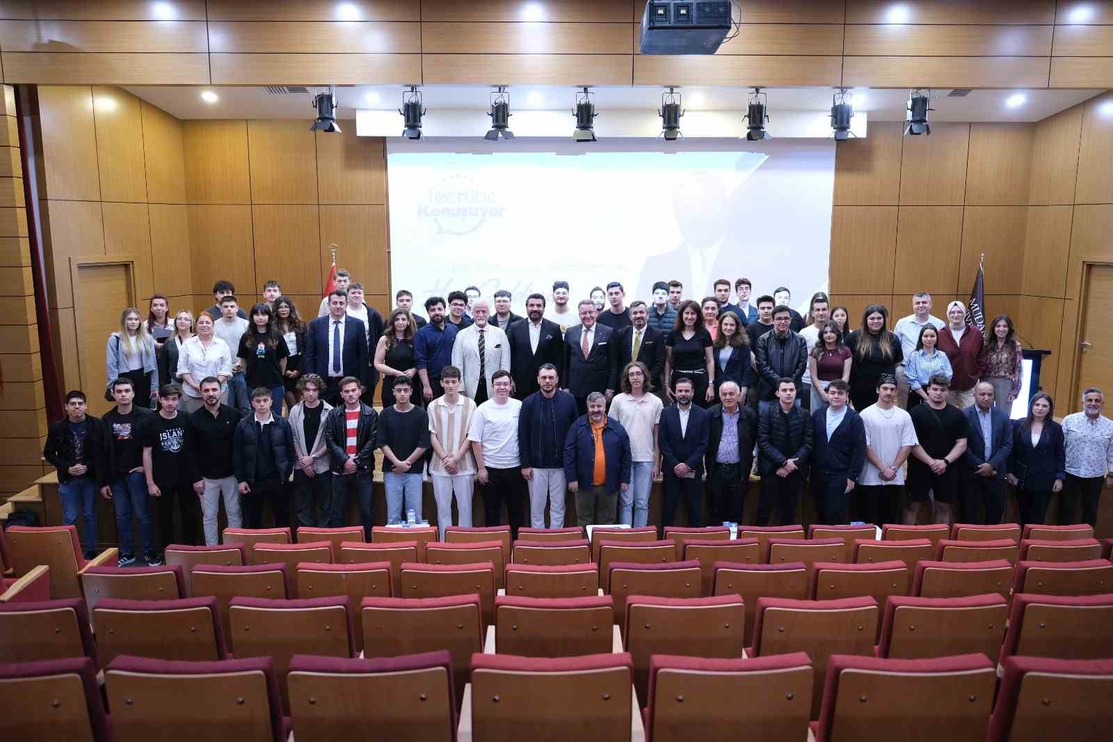 Ünlü tasarımcı Mudanya Üniversitesi’nde tecrübelerini paylaştı
?v=1