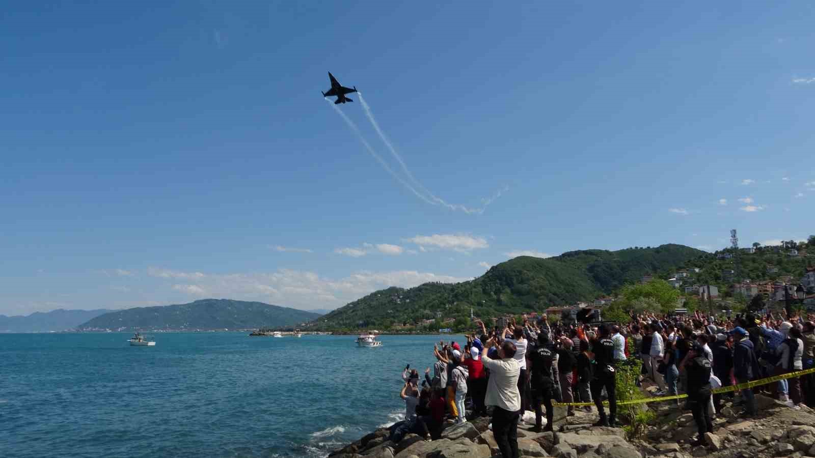 SOLOTÜRK Ordu’da gösteri uçuşu yaptı
?v=1