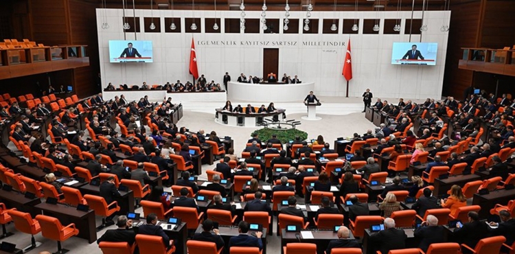HSK seçimi öncesinde usul tartışması?v=1