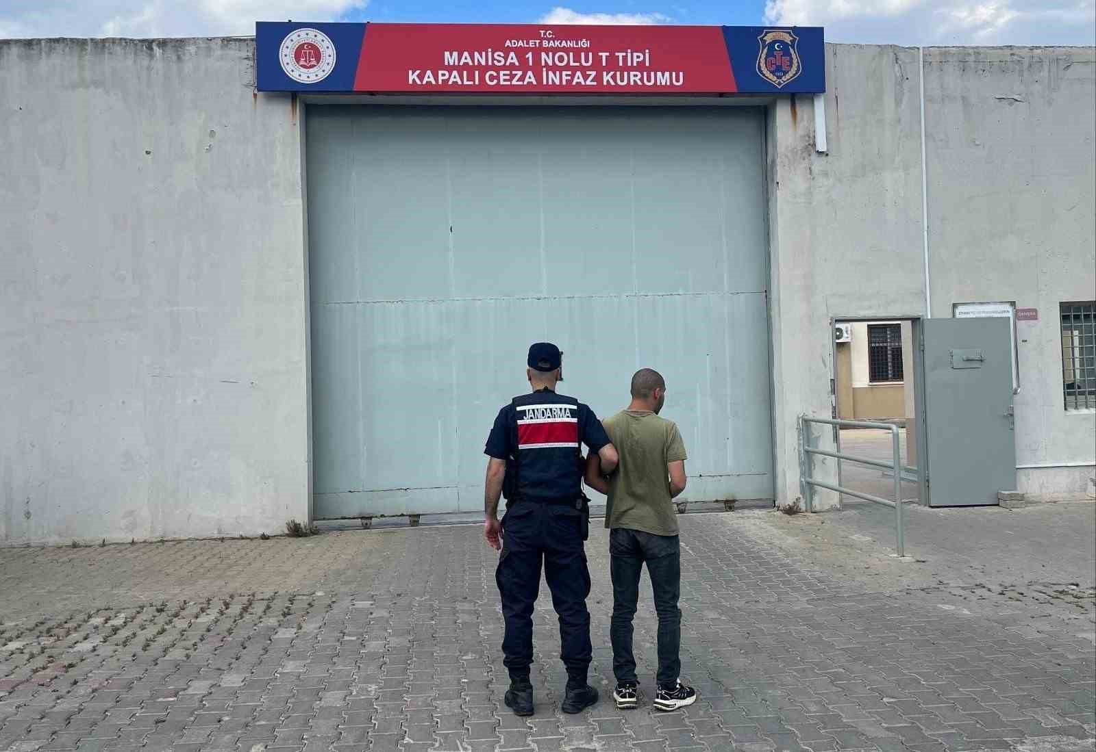 42 suçtan aranan zanlı JASAT tarafından yakalandı
?v=1