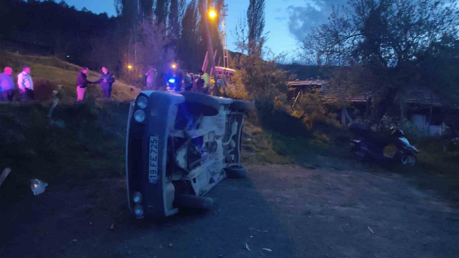 Devrilen otomobildeki 1 kişi yaralandı
?v=1