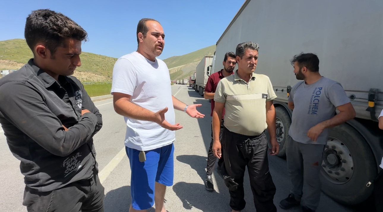 Esendere Gümrük Kapısı’nda 10 kilometrelik tır kuyruğu
?v=1