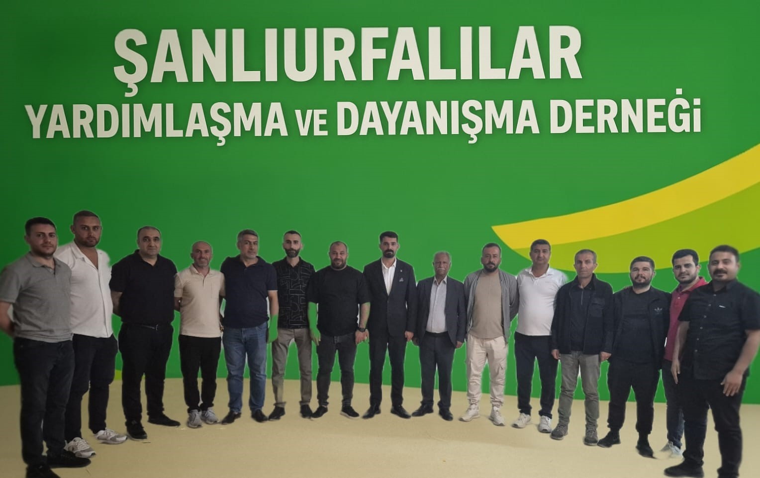Tekirdağ’daki Şanlıurfalılar Derneği’nde bayrak değişimi
?v=1