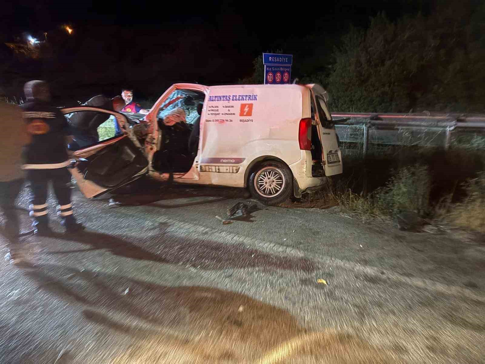 Ters şerit kazasında 6 kişi yaralandı
?v=1