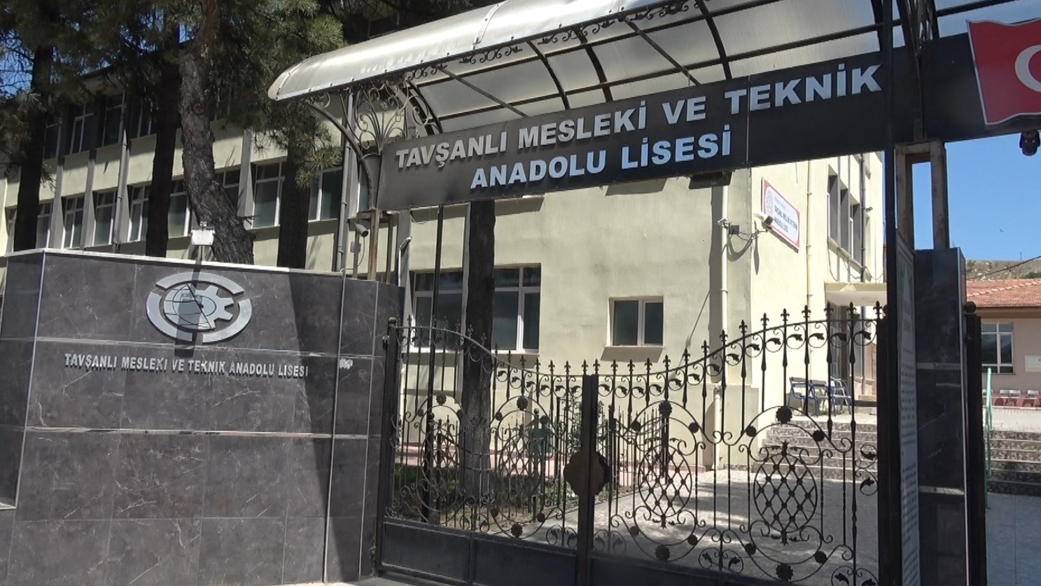 Kütahya’da bir ilk olacak Mesleki Ortaokul Tavşanlı’da açılıyor
?v=1