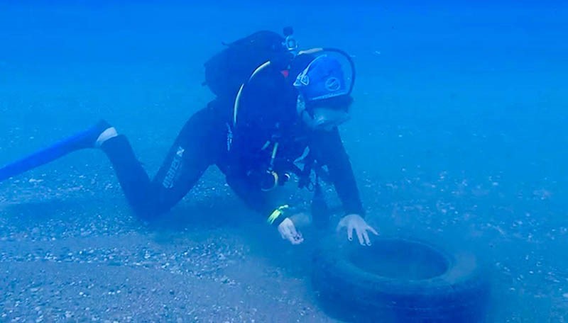 Gazipaşa’da caretta carettalar için deniz dibi temizliği yapıldı
?v=1