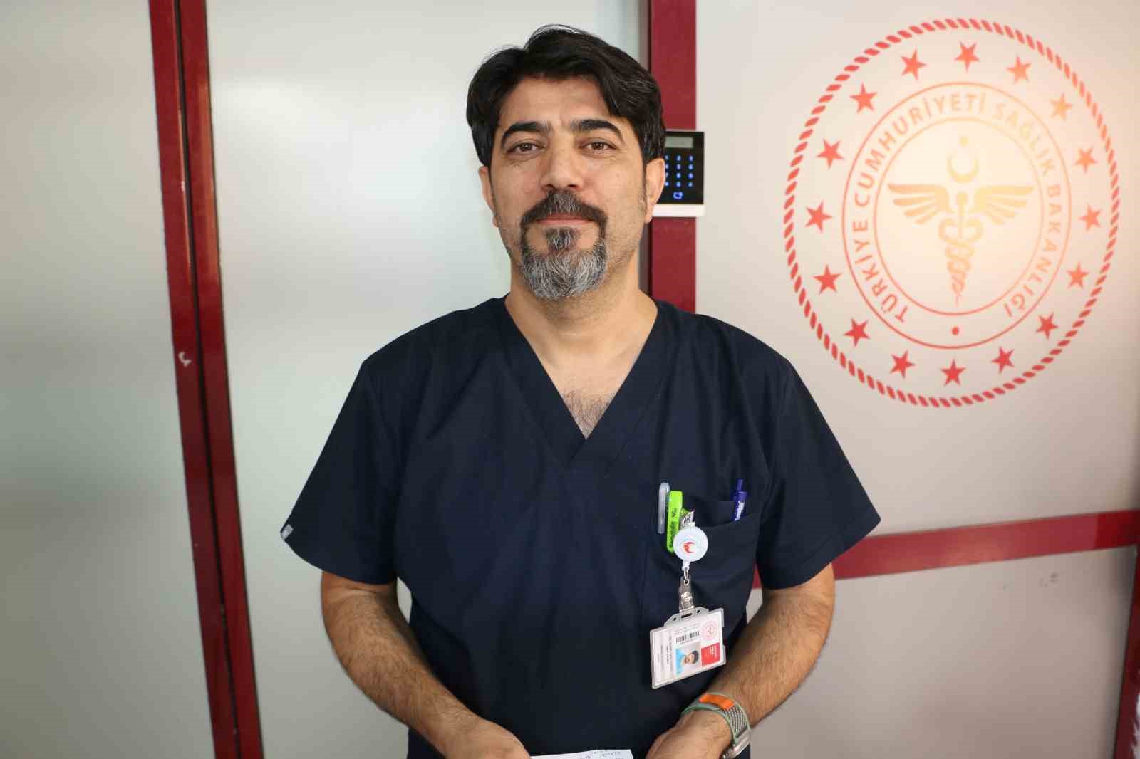 Uzmanı uyardı:  Yaşlılar, gebeler ve çocukların öğle saatlerinde dışarı çıkmaması gerekir 
?v=1